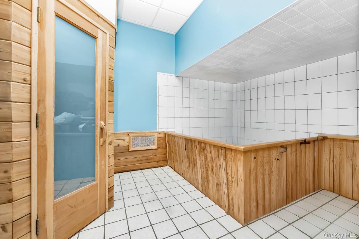 193 Sportsmans Avenue, Freeport, NY 11520