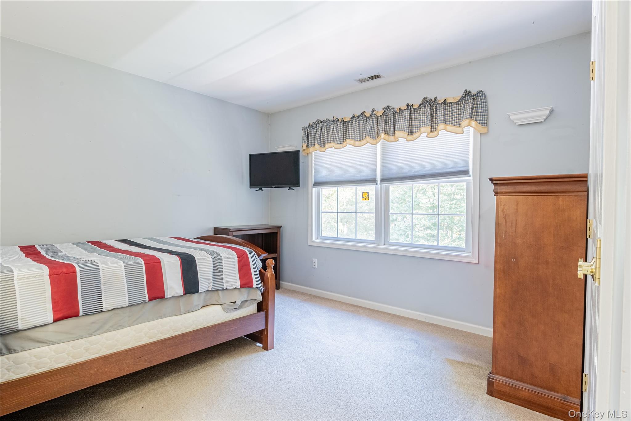 16 Avalon Court, Hopewell Junction, NY 12533