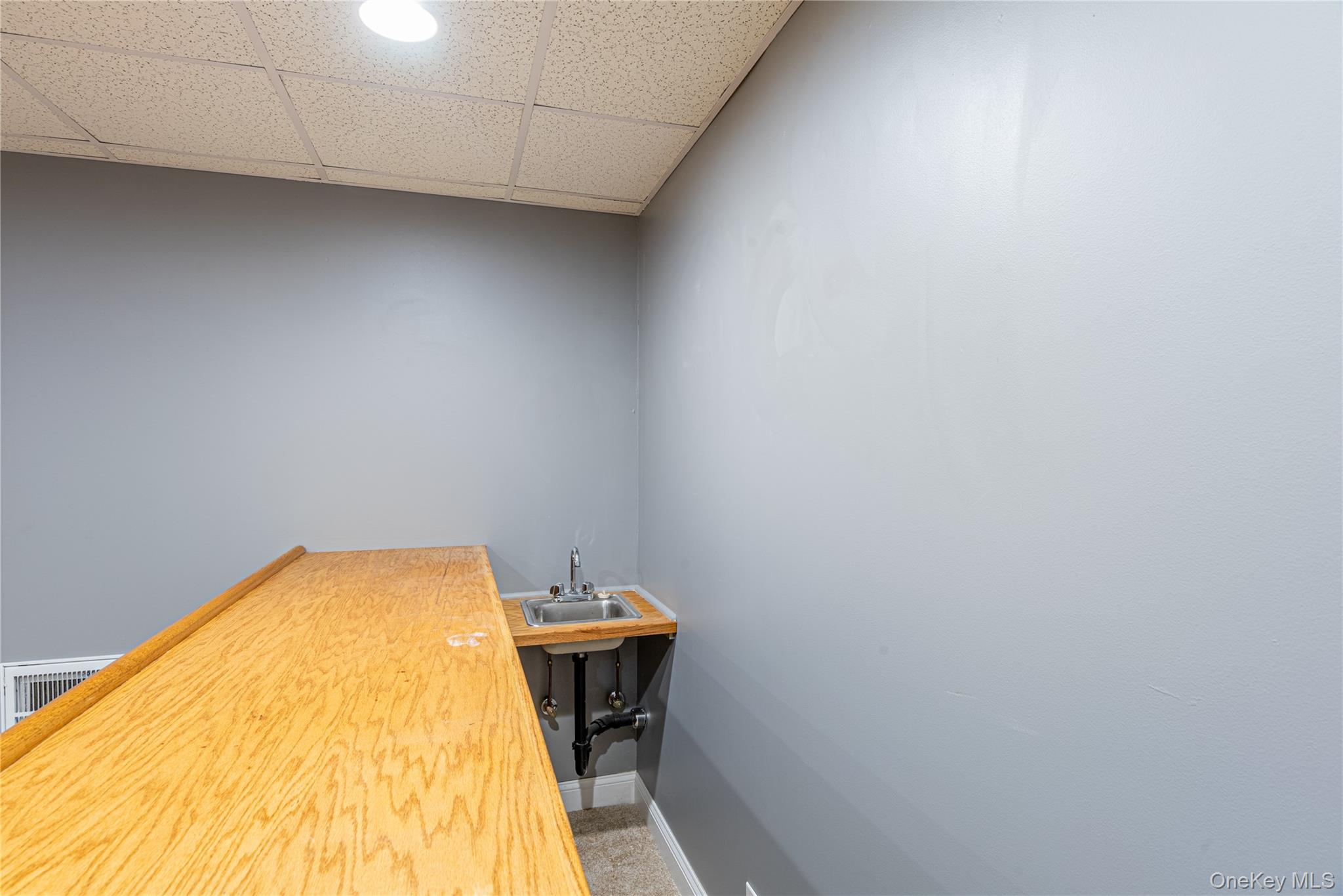 16 Avalon Court, Hopewell Junction, NY 12533