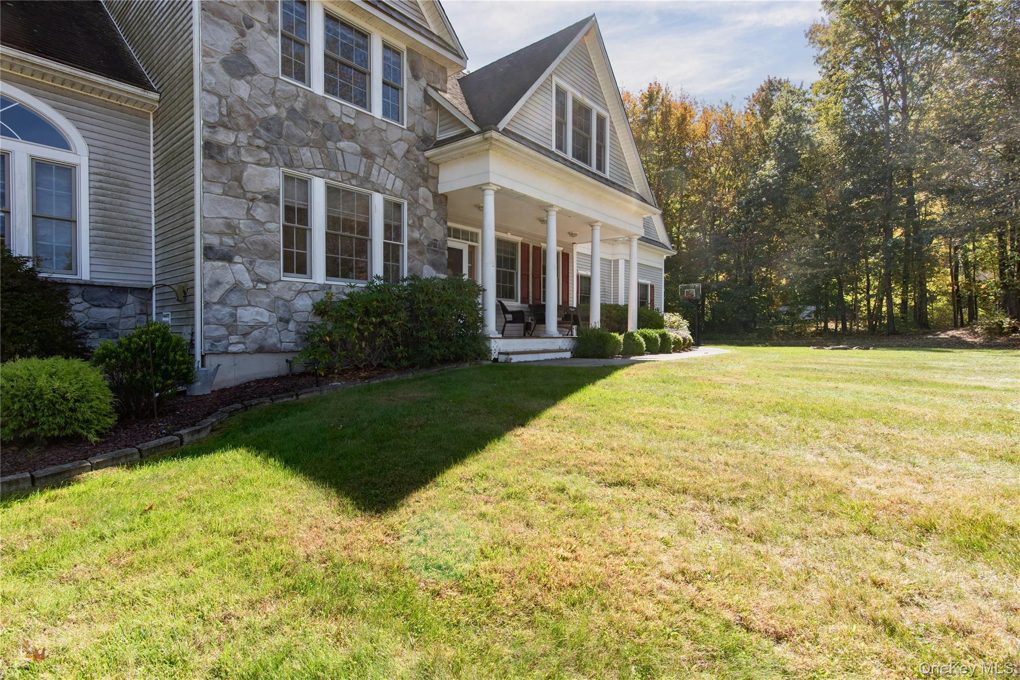 16 Avalon Court, Hopewell Junction, NY 12533