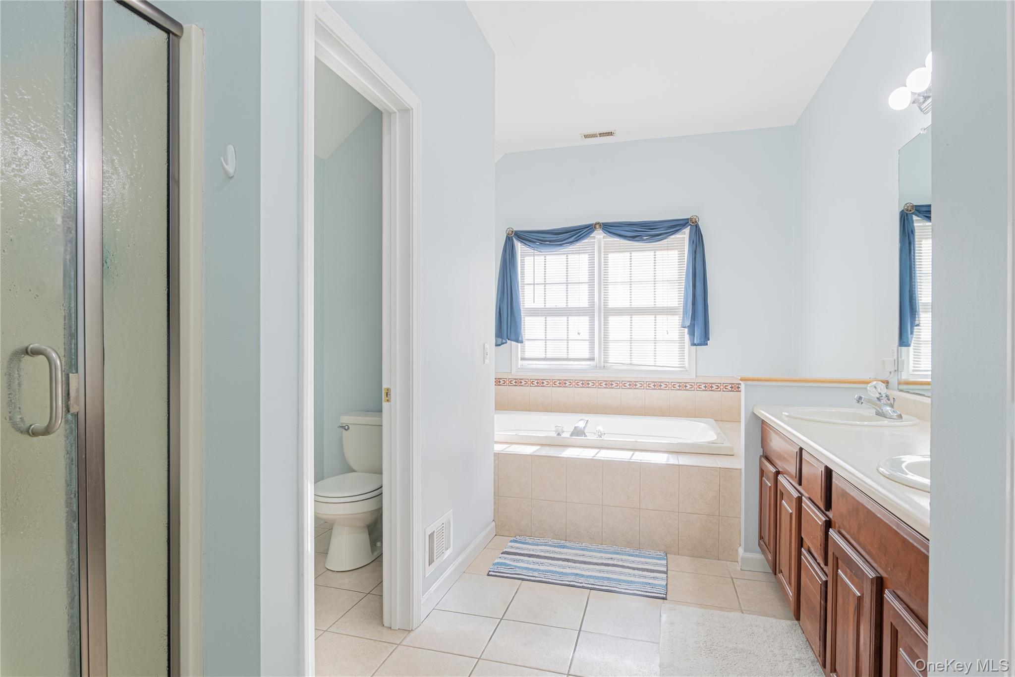 16 Avalon Court, Hopewell Junction, NY 12533