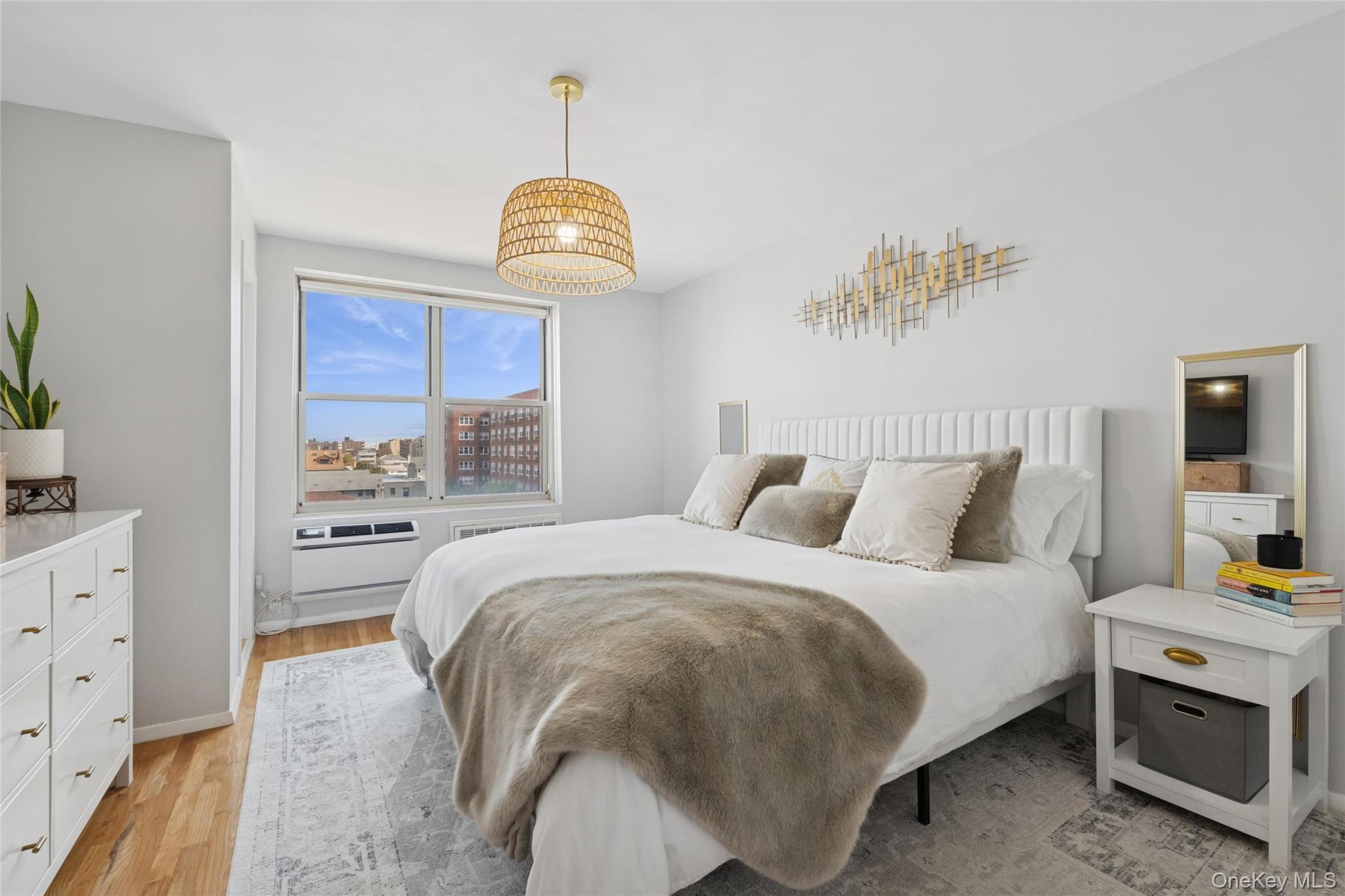 410 E Broadway # 5M, Long Beach, NY 11561