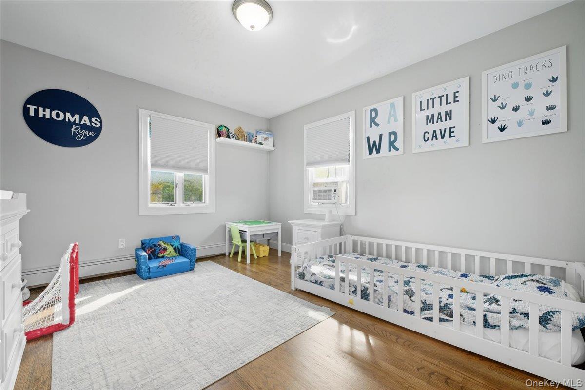 59 Grand Place, East Northport, NY 11731