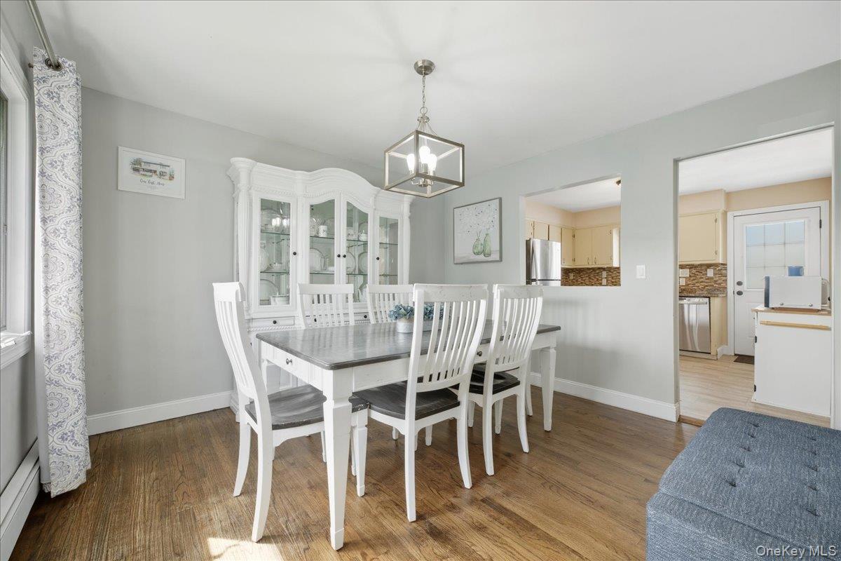 59 Grand Place, East Northport, NY 11731