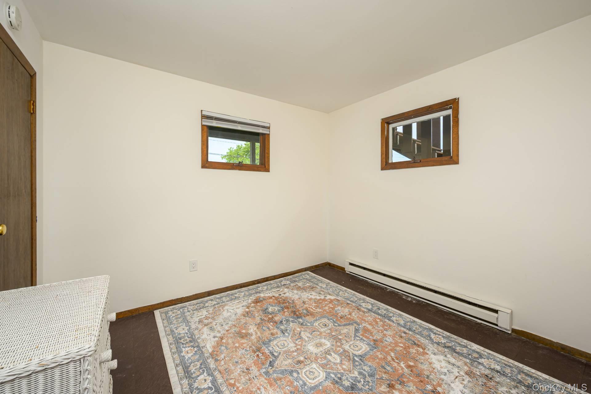 83 Foster Avenue, Hampton Bays, NY 11946