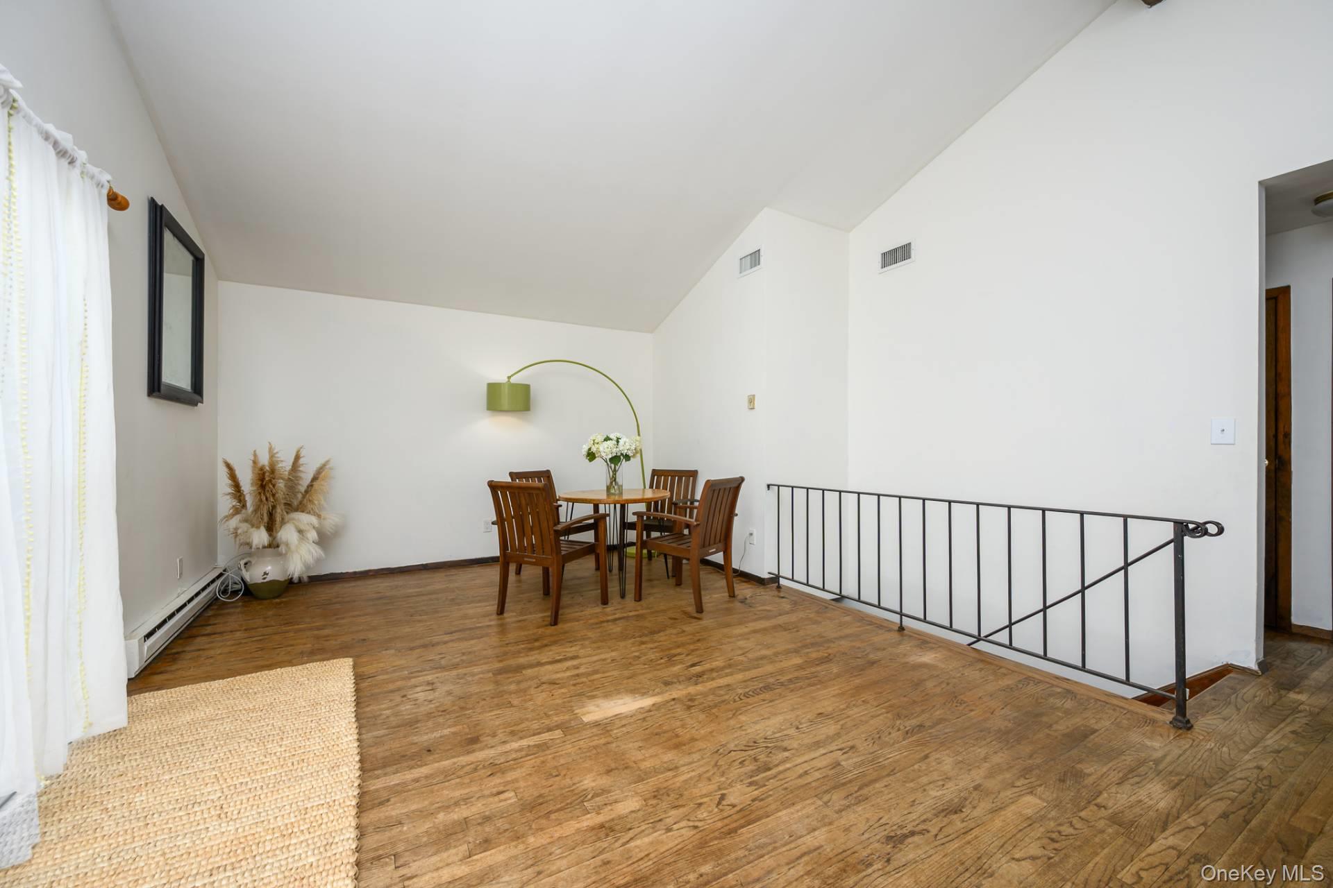 83 Foster Avenue, Hampton Bays, NY 11946