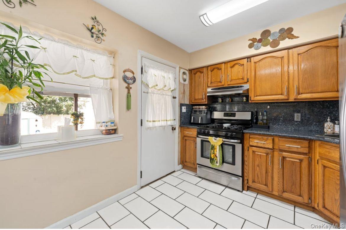 14224 250th Street, Rosedale, NY 11422