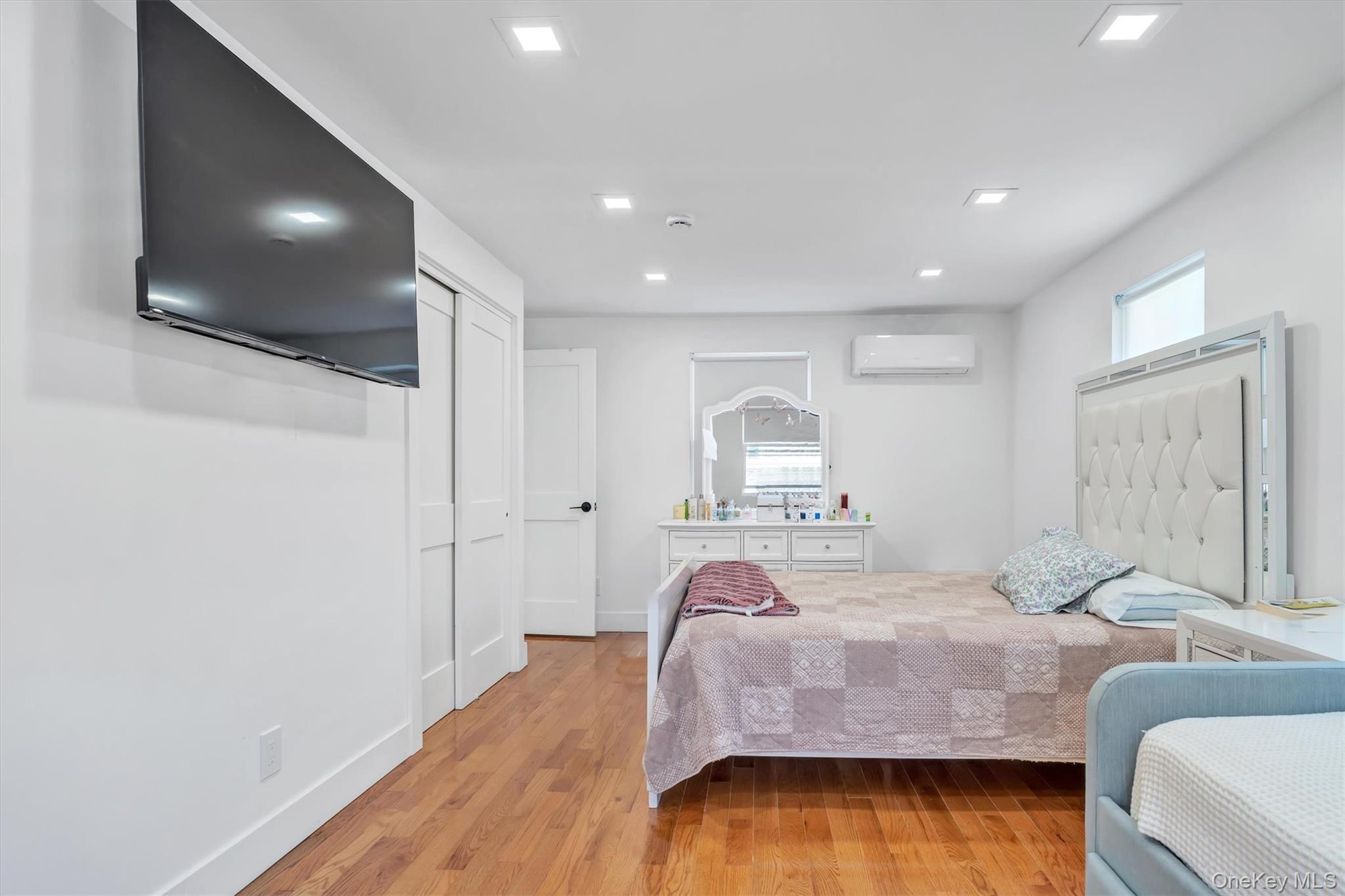 159 Southside Avenue, Freeport, NY 11520