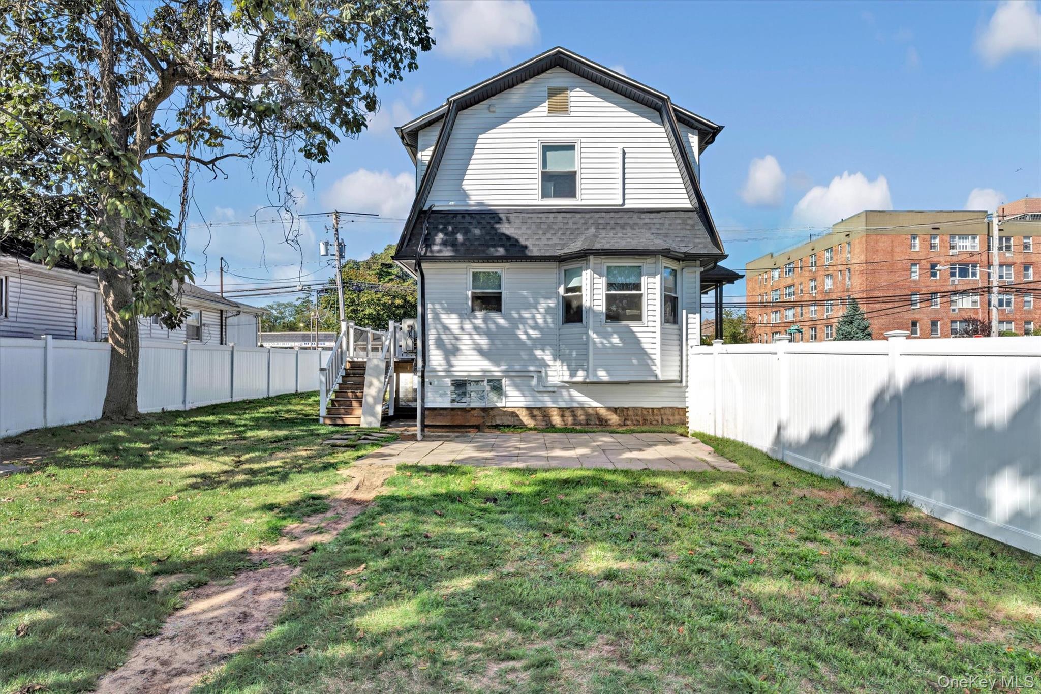 159 Southside Avenue, Freeport, NY 11520