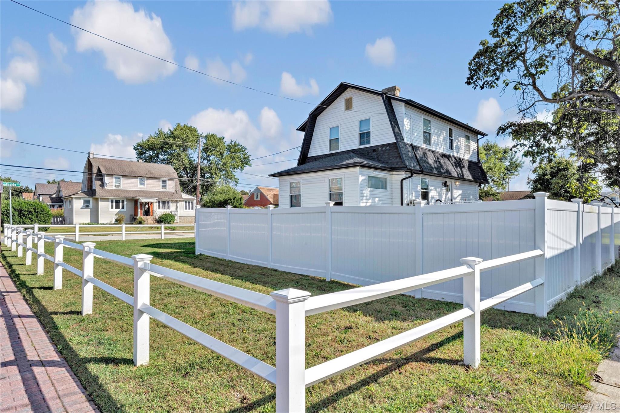 159 Southside Avenue, Freeport, NY 11520