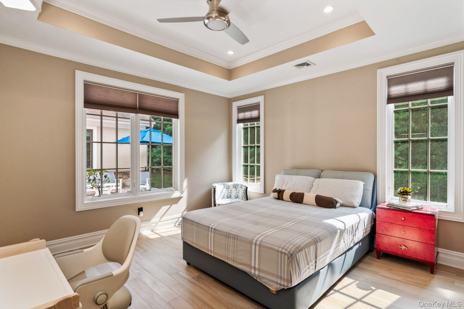 11 Buckingham Court, Muttontown, NY 11791