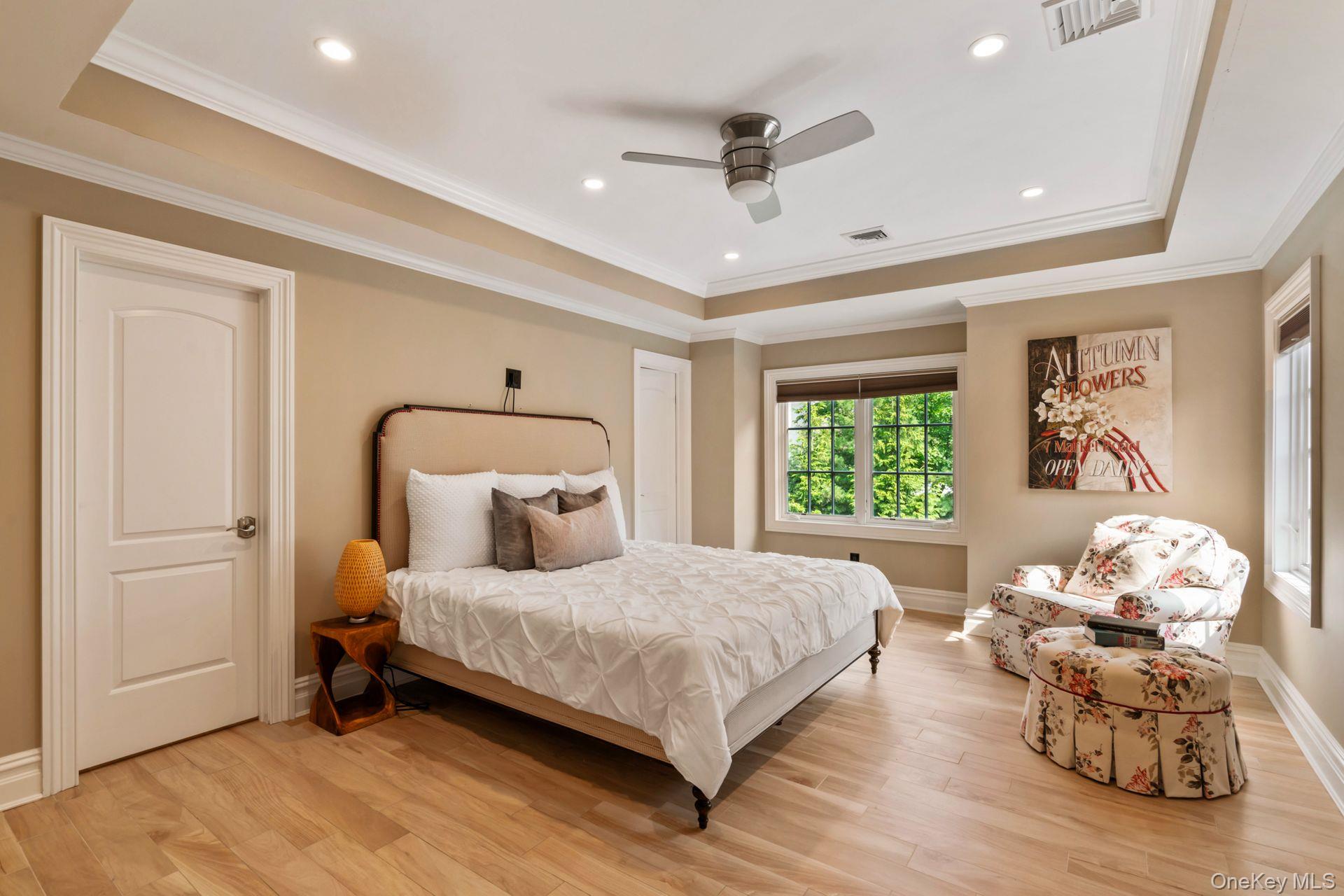 11 Buckingham Court, Muttontown, NY 11791