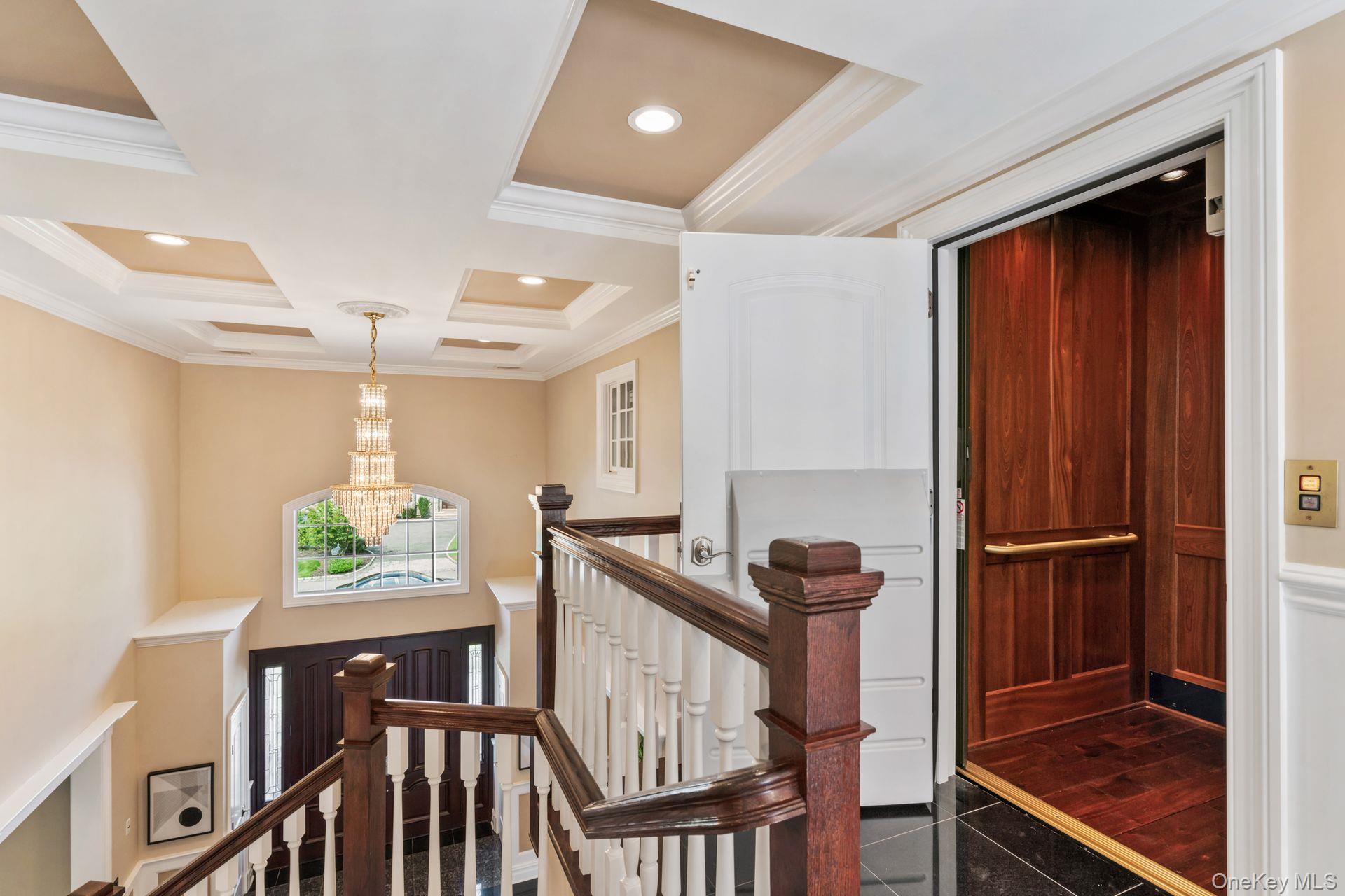 11 Buckingham Court, Muttontown, NY 11791