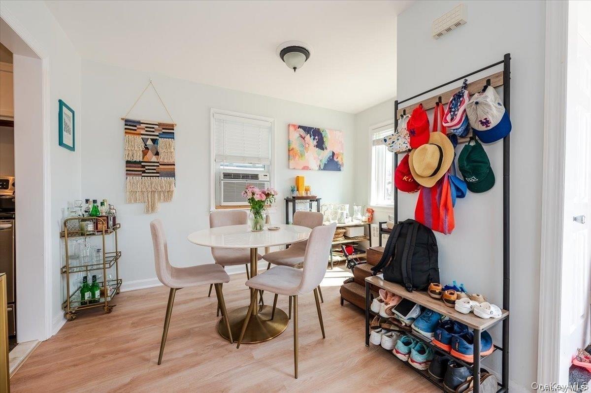 505 E Broadway # Upper, Long Beach, NY 11561