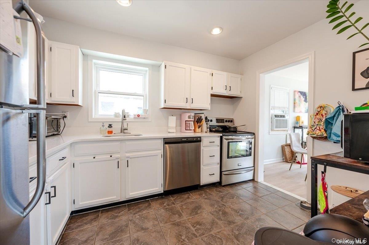 505 E Broadway # Upper, Long Beach, NY 11561