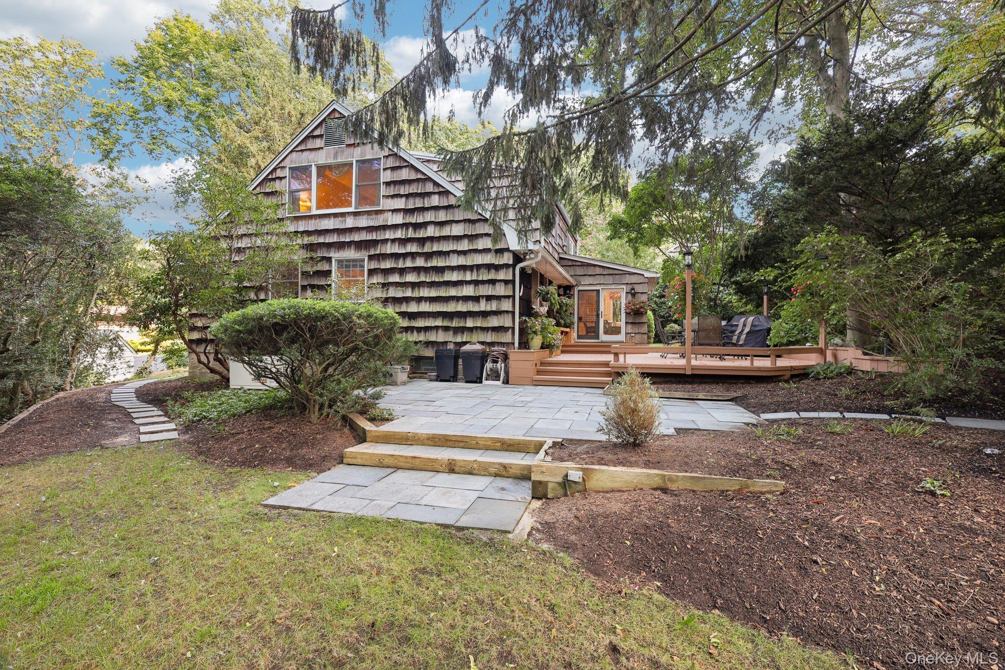 7 Maxwell Court, Huntington, NY 11743