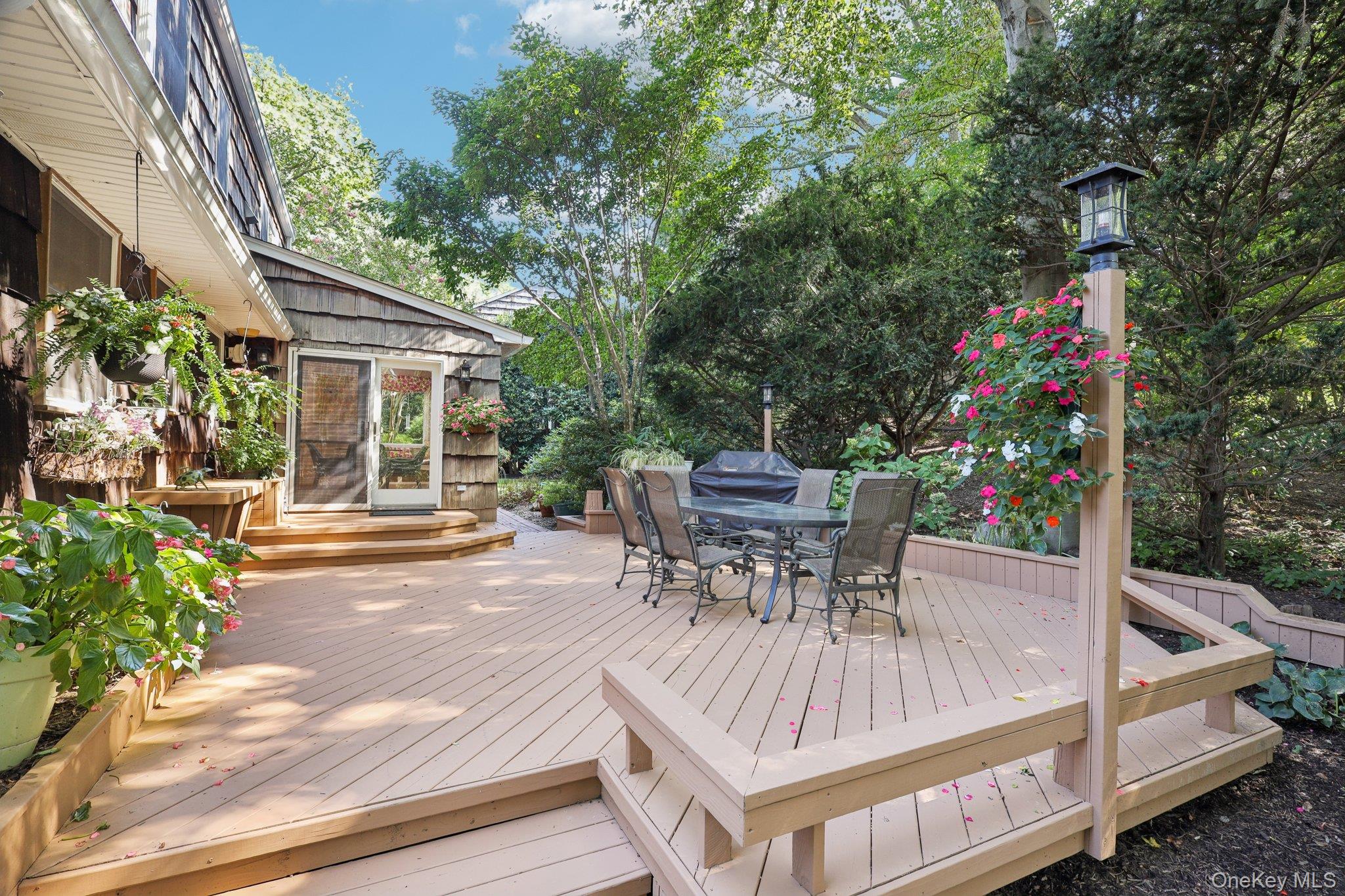 7 Maxwell Court, Huntington, NY 11743