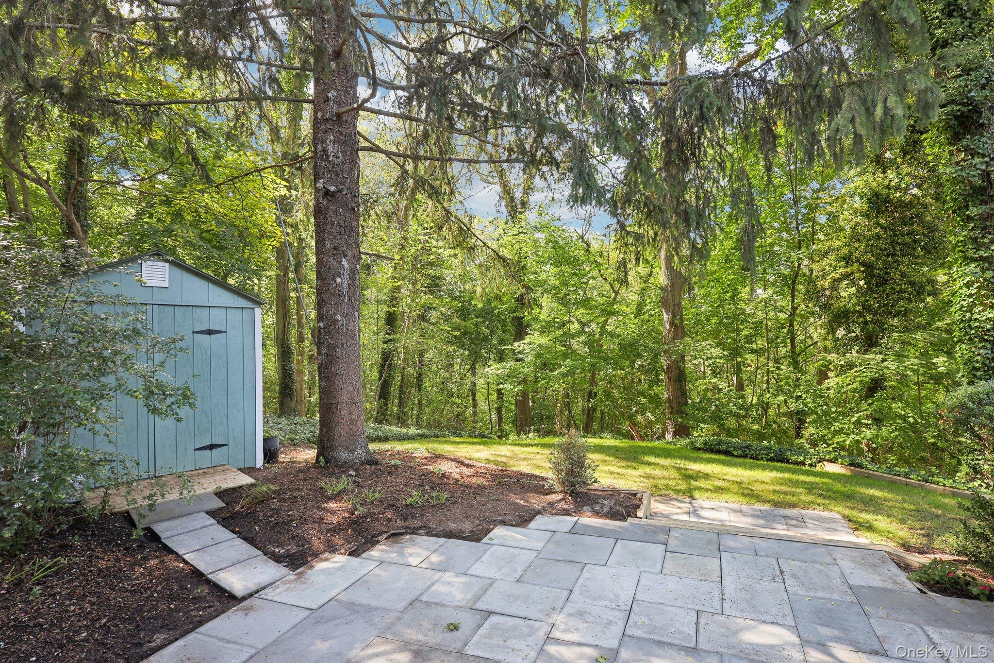 7 Maxwell Court, Huntington, NY 11743