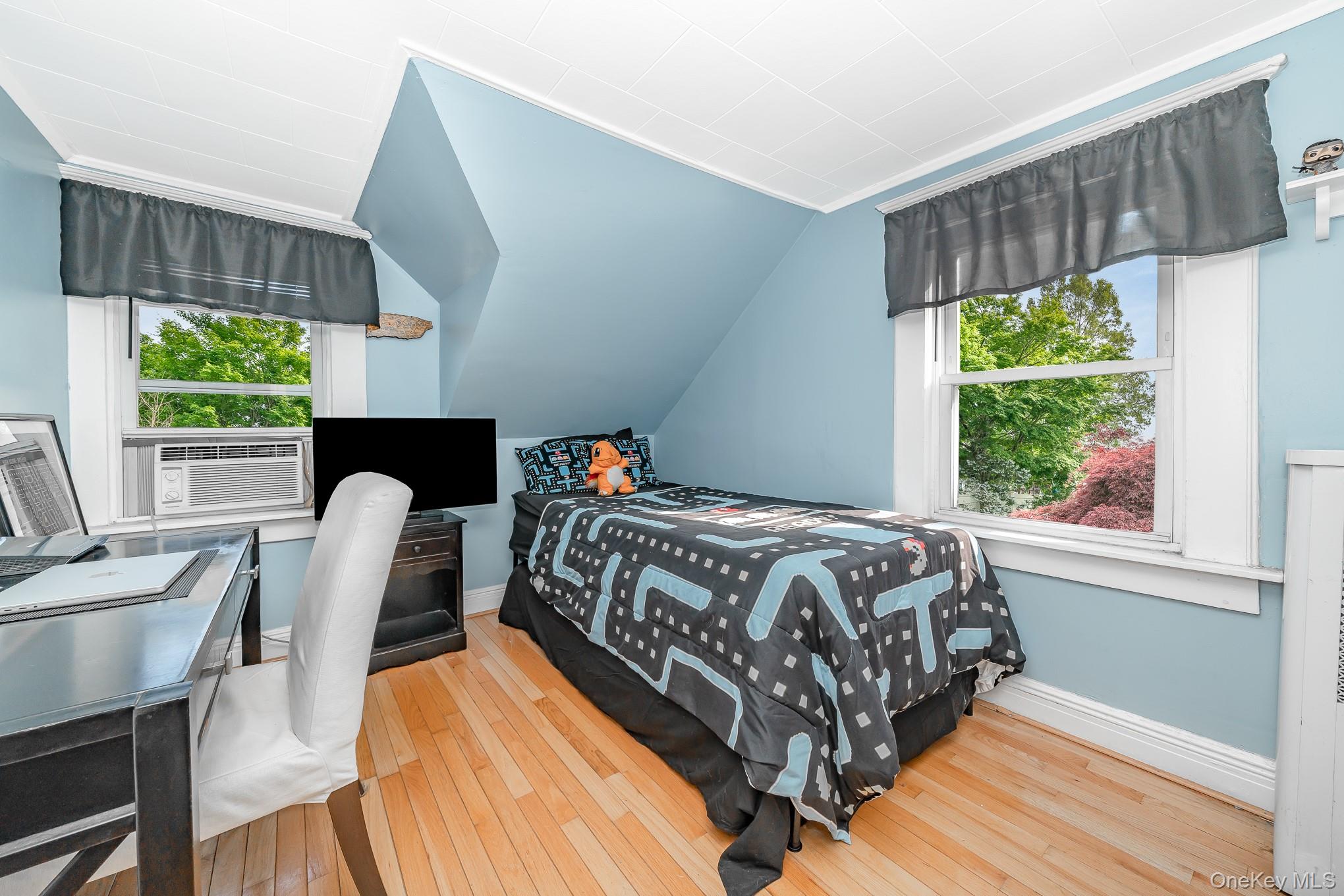 724 Foxhurst Road, Baldwin, NY 11510