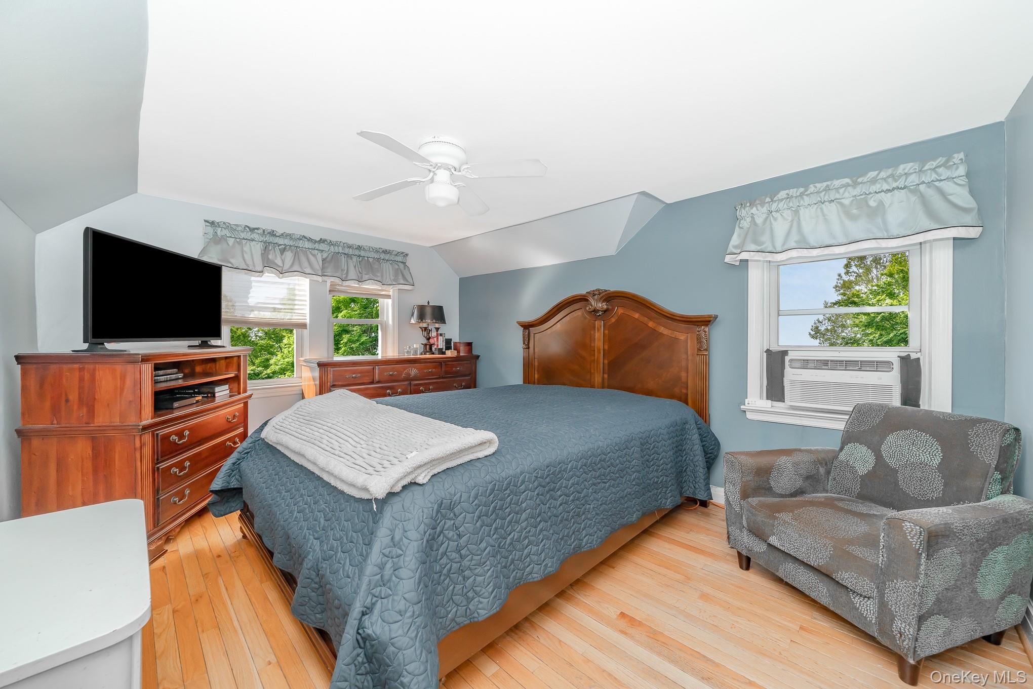 724 Foxhurst Road, Baldwin, NY 11510