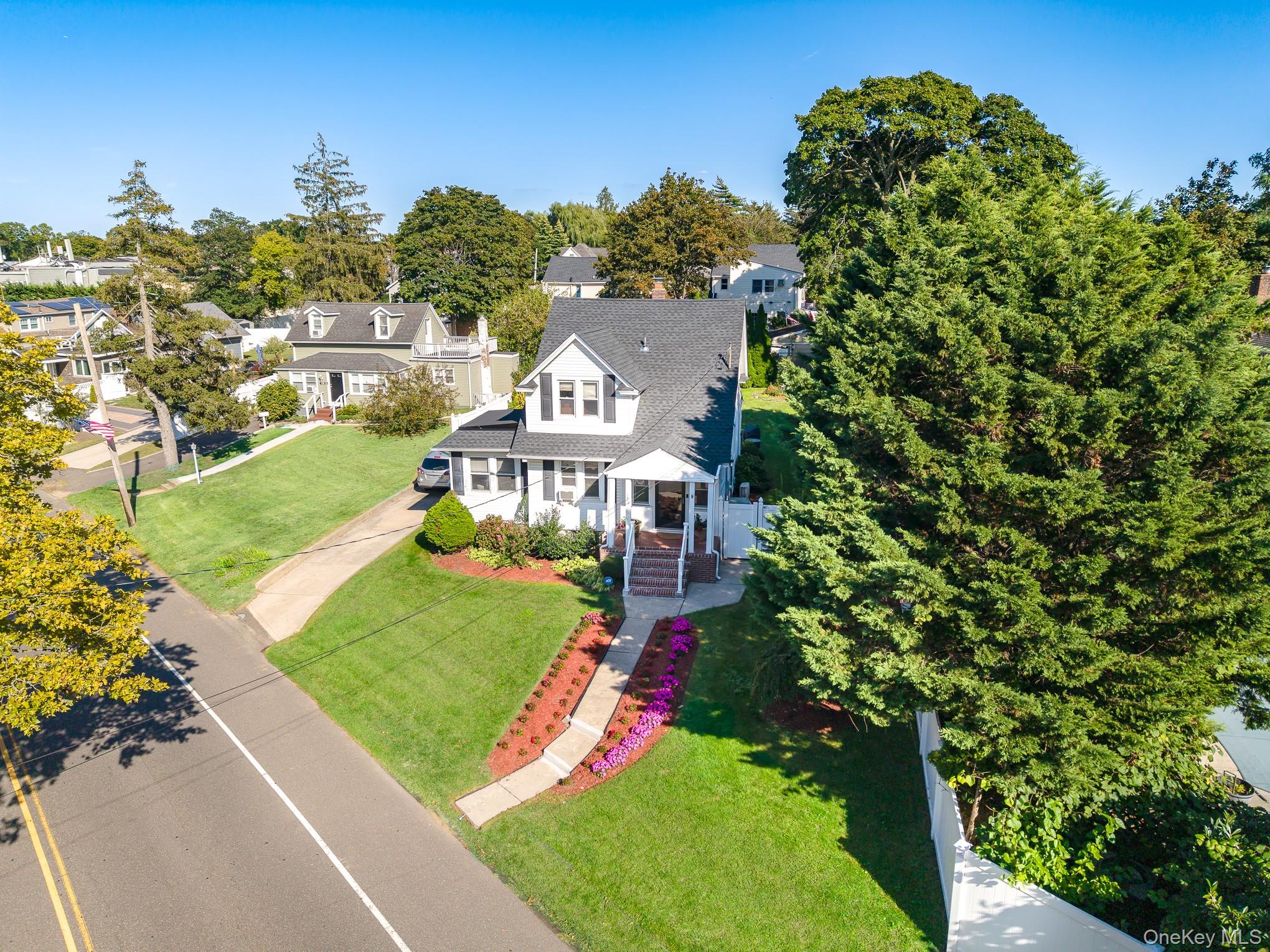 724 Foxhurst Road, Baldwin, NY 11510