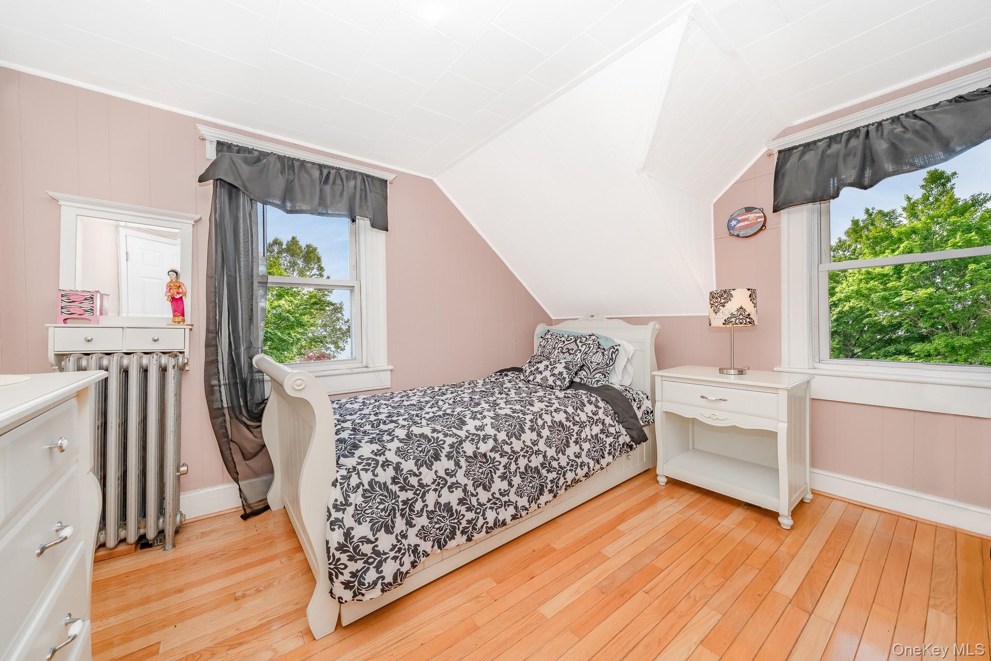 724 Foxhurst Road, Baldwin, NY 11510