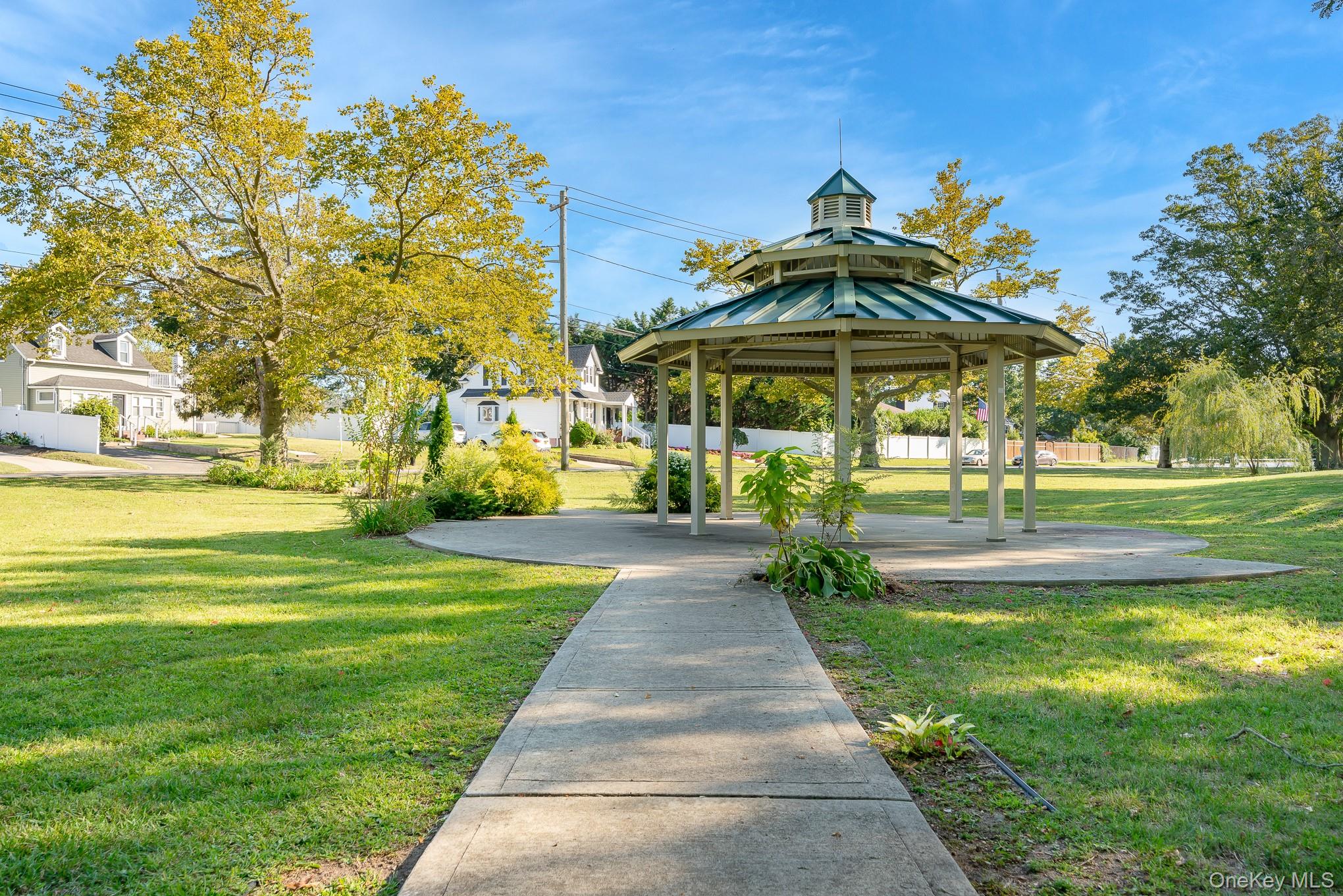 724 Foxhurst Road, Baldwin, NY 11510