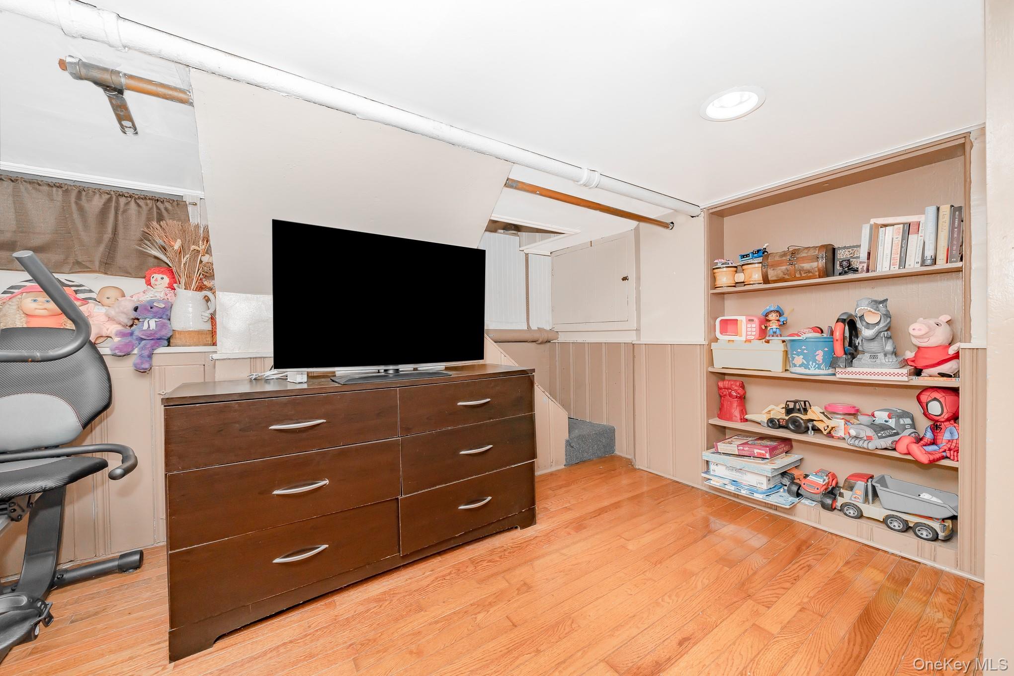 724 Foxhurst Road, Baldwin, NY 11510