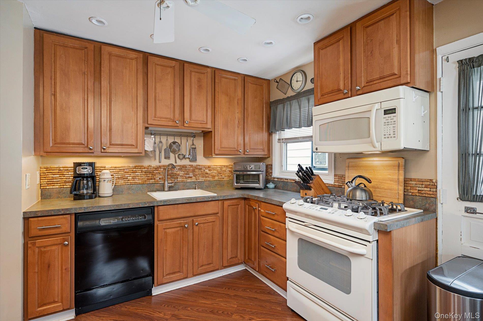 492 Nassau Boulevard, Williston Park, NY 11596