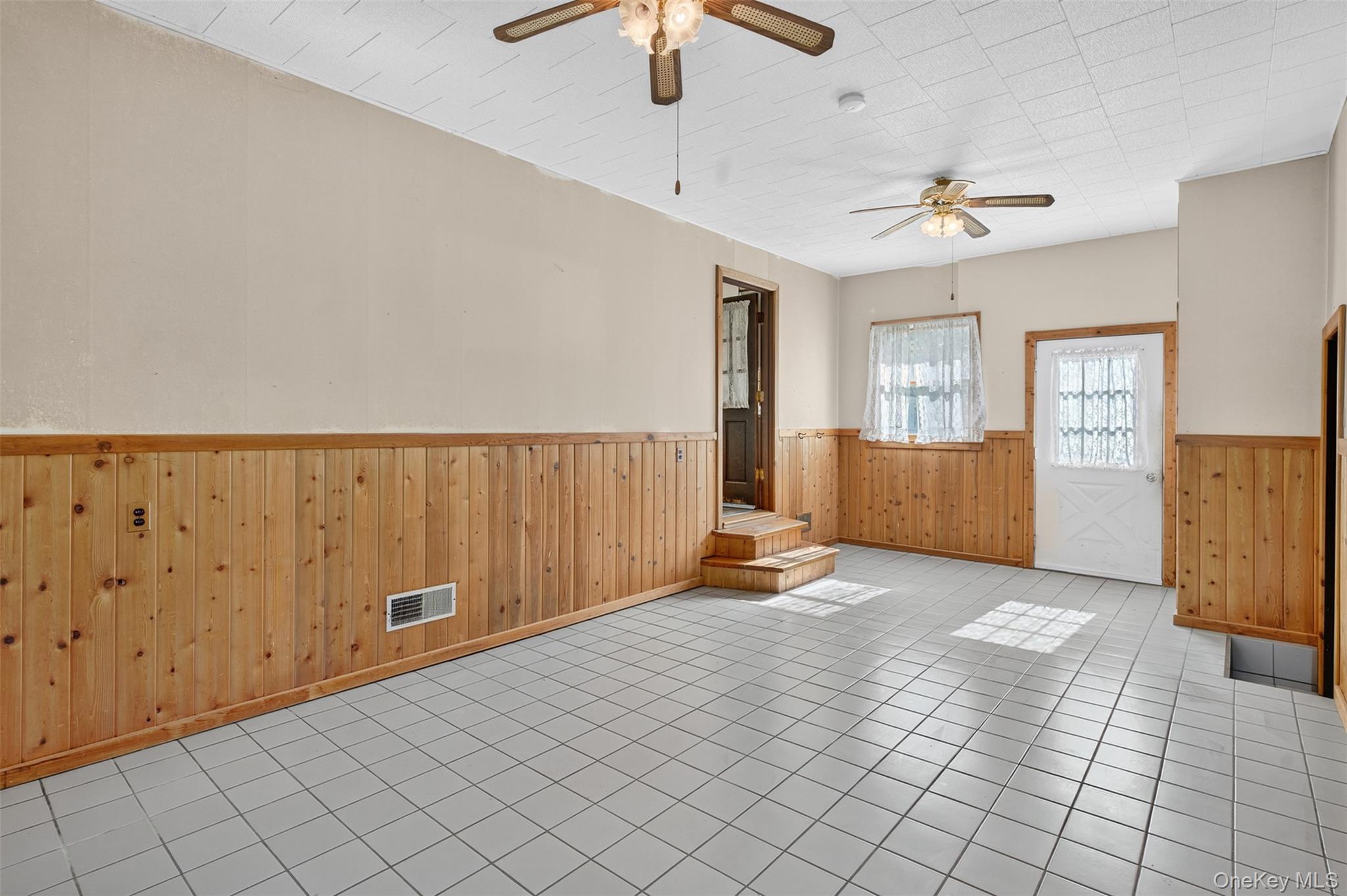 438 Mountain Road, Bloomingburg, NY 12721