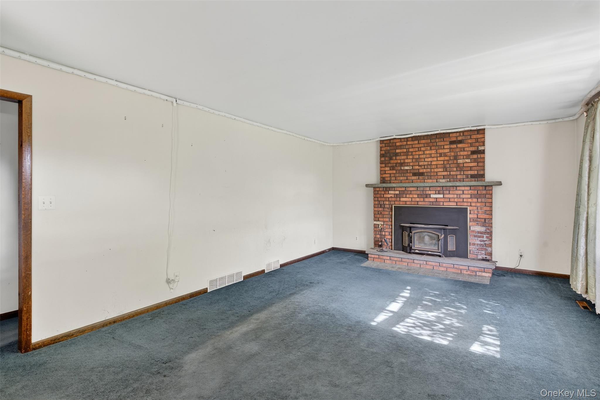 438 Mountain Road, Bloomingburg, NY 12721