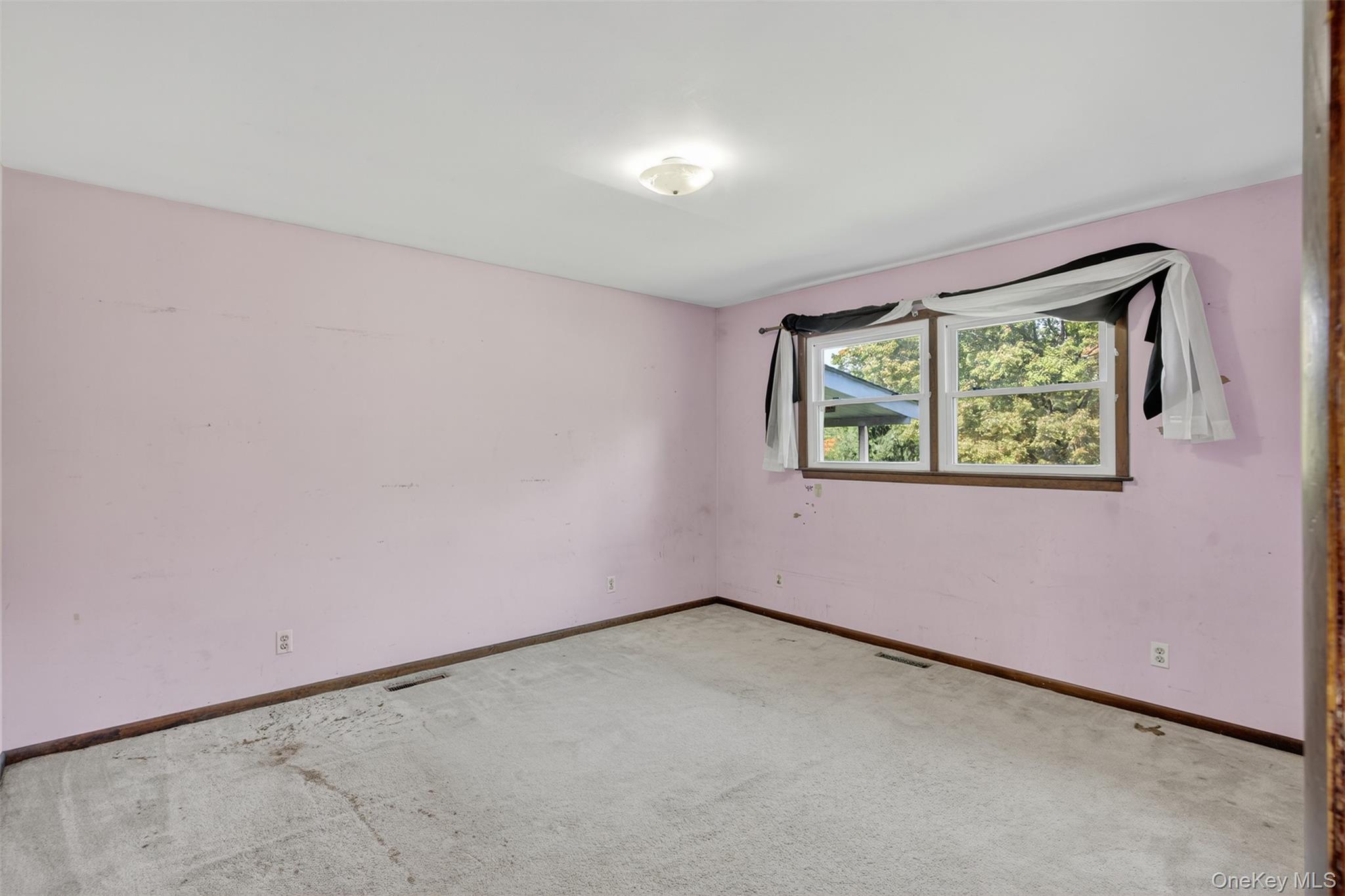 438 Mountain Road, Bloomingburg, NY 12721