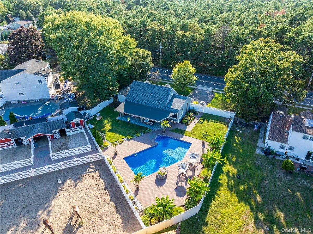 895 Sycamore Avenue, Bohemia, NY 11716