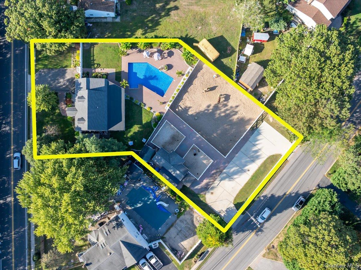 895 Sycamore Avenue, Bohemia, NY 11716