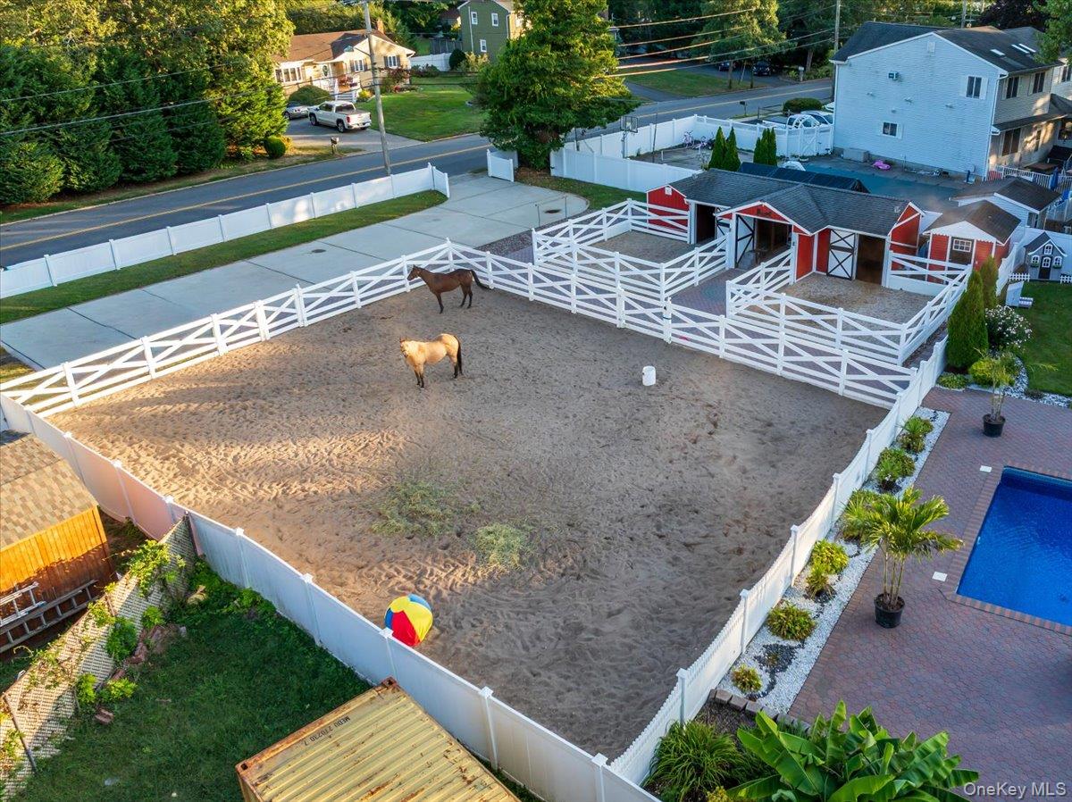 895 Sycamore Avenue, Bohemia, NY 11716