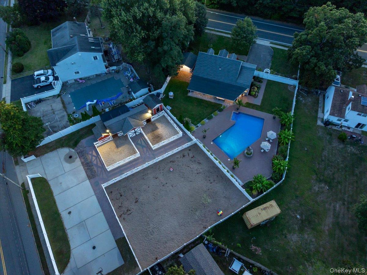 895 Sycamore Avenue, Bohemia, NY 11716