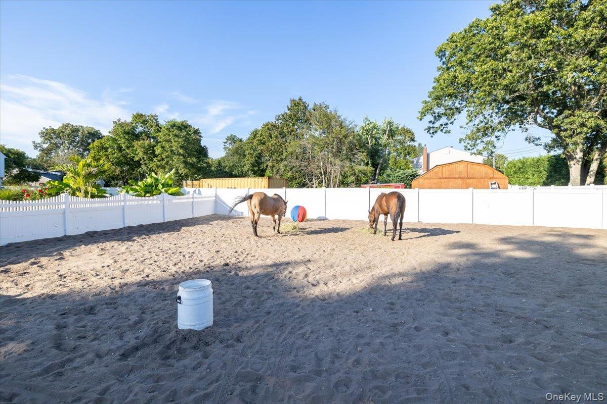 895 Sycamore Avenue, Bohemia, NY 11716