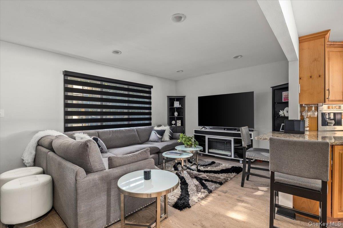 895 Sycamore Avenue, Bohemia, NY 11716