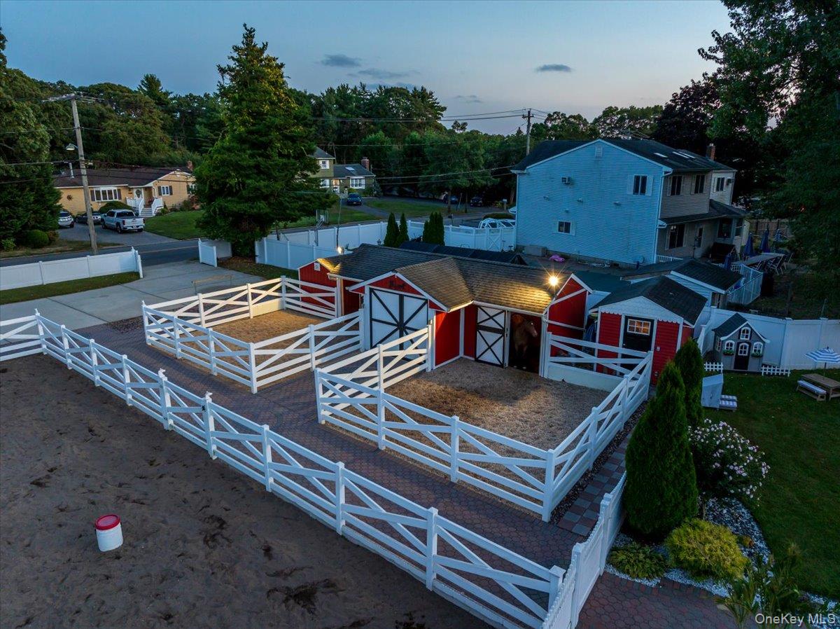 895 Sycamore Avenue, Bohemia, NY 11716