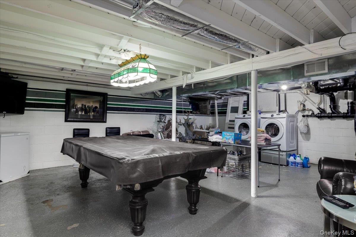 895 Sycamore Avenue, Bohemia, NY 11716