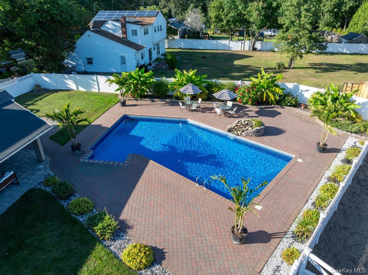 895 Sycamore Avenue, Bohemia, NY 11716