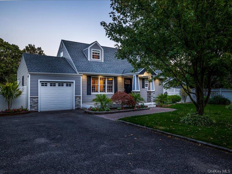 895 Sycamore Avenue, Bohemia, NY 11716