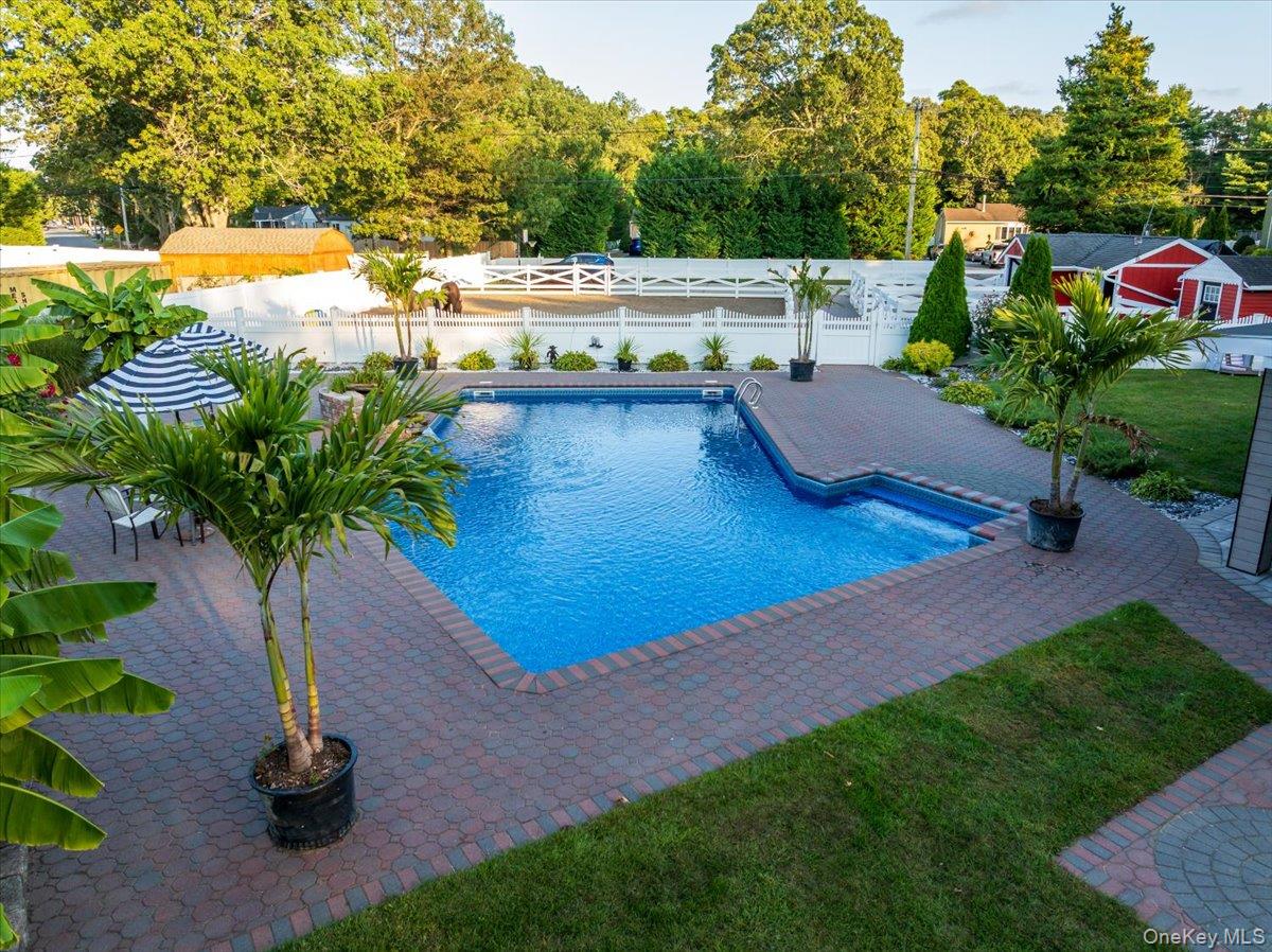 895 Sycamore Avenue, Bohemia, NY 11716