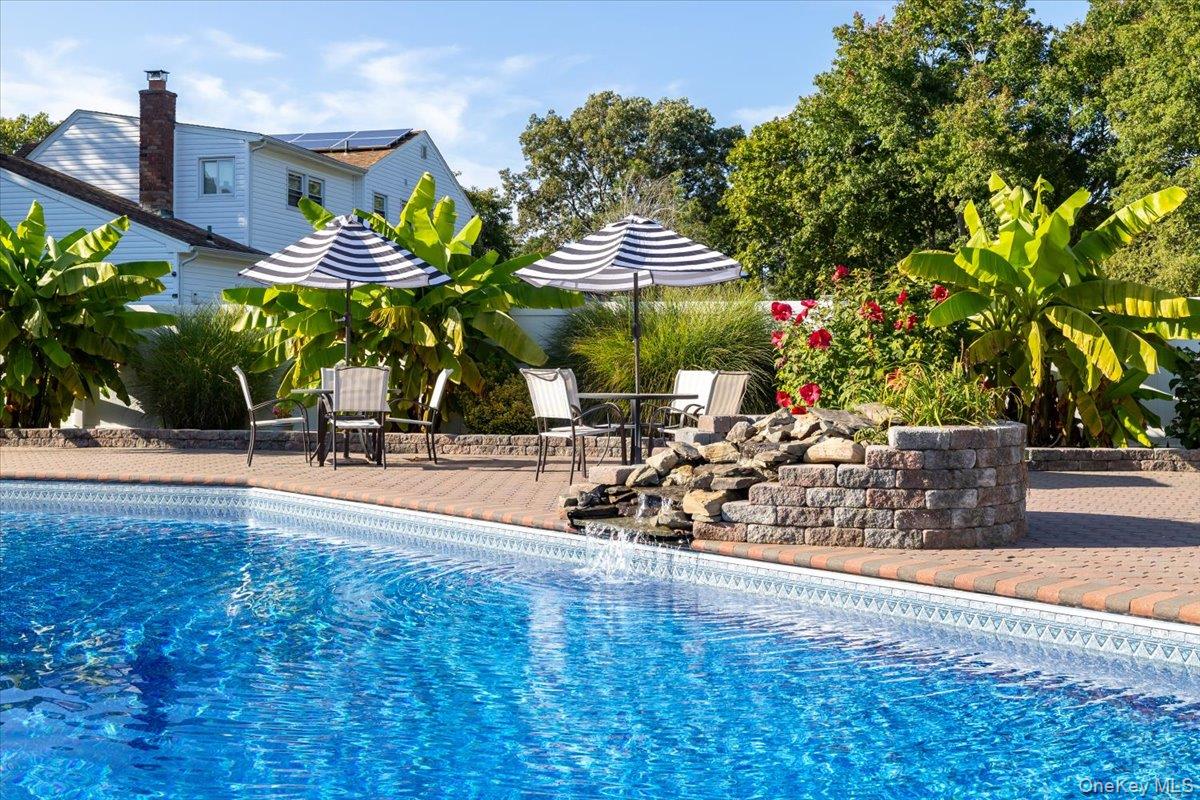 895 Sycamore Avenue, Bohemia, NY 11716