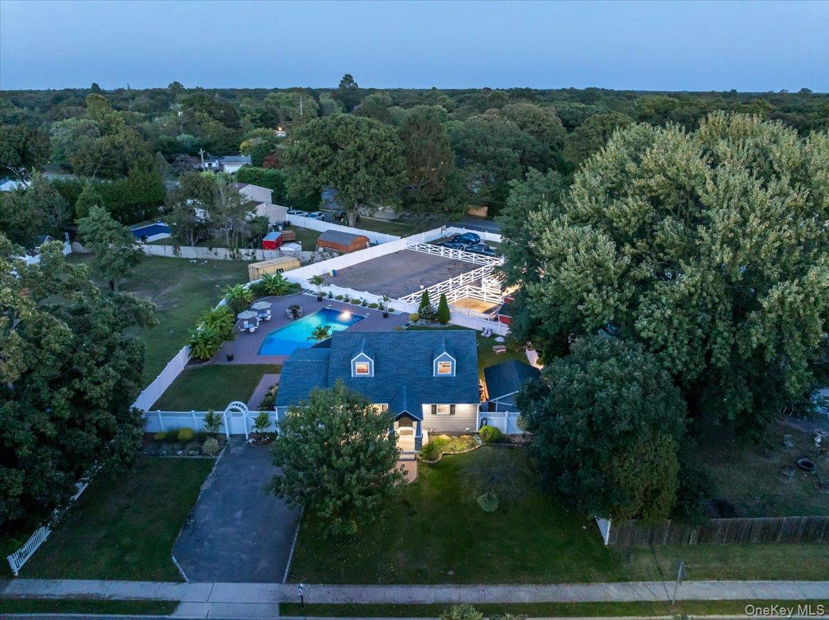 895 Sycamore Avenue, Bohemia, NY 11716