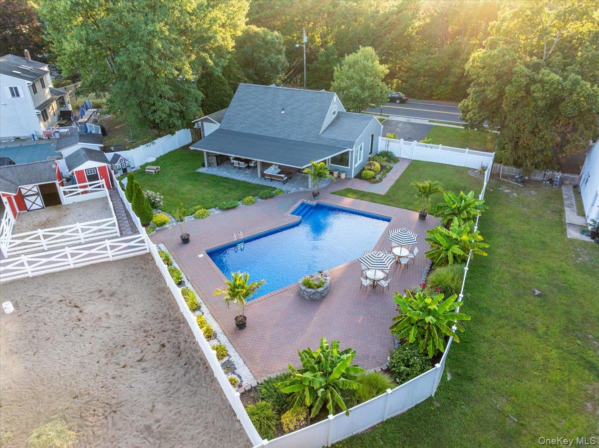 895 Sycamore Avenue, Bohemia, NY 11716