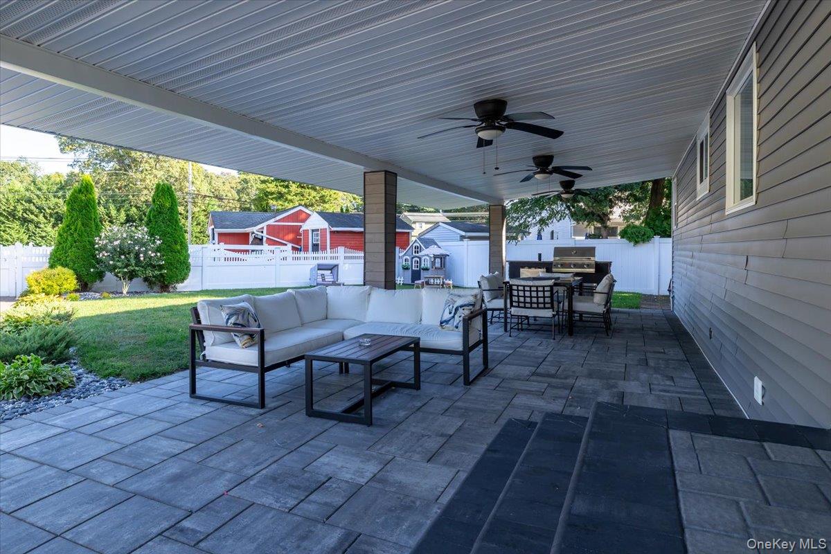 895 Sycamore Avenue, Bohemia, NY 11716