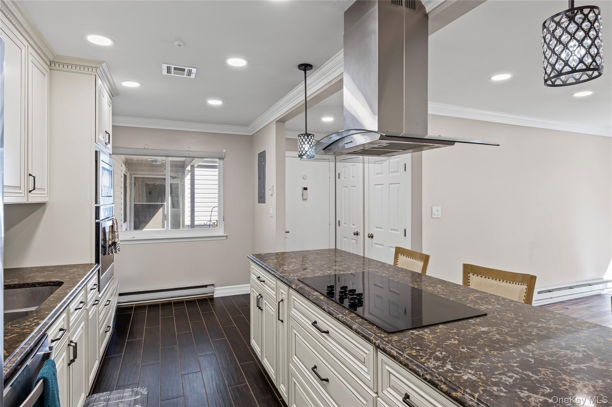 204 Bentley Court E # #204, Saint James, NY 11780