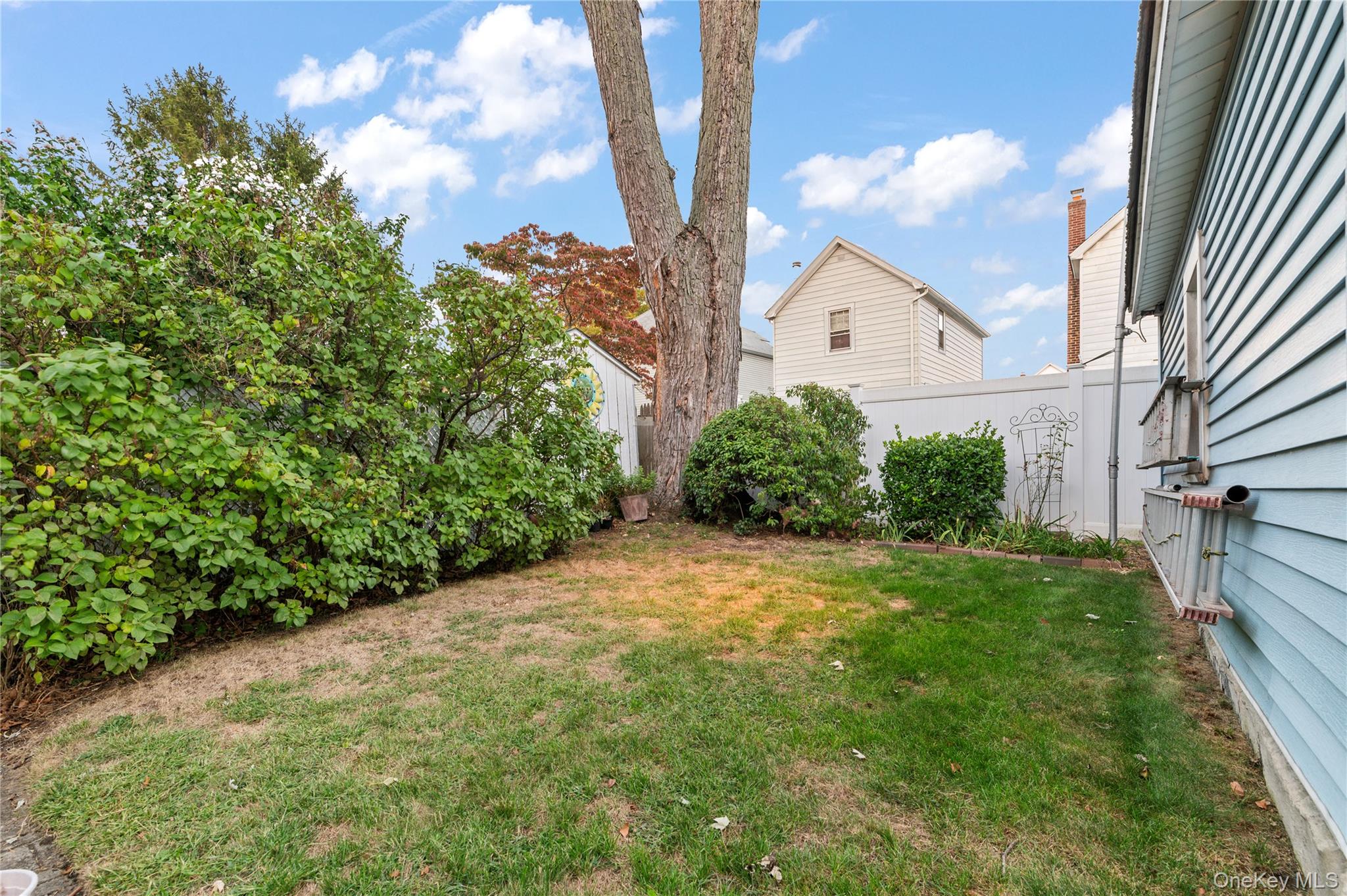 65 Haven Avenue, Valley Stream, NY 11580