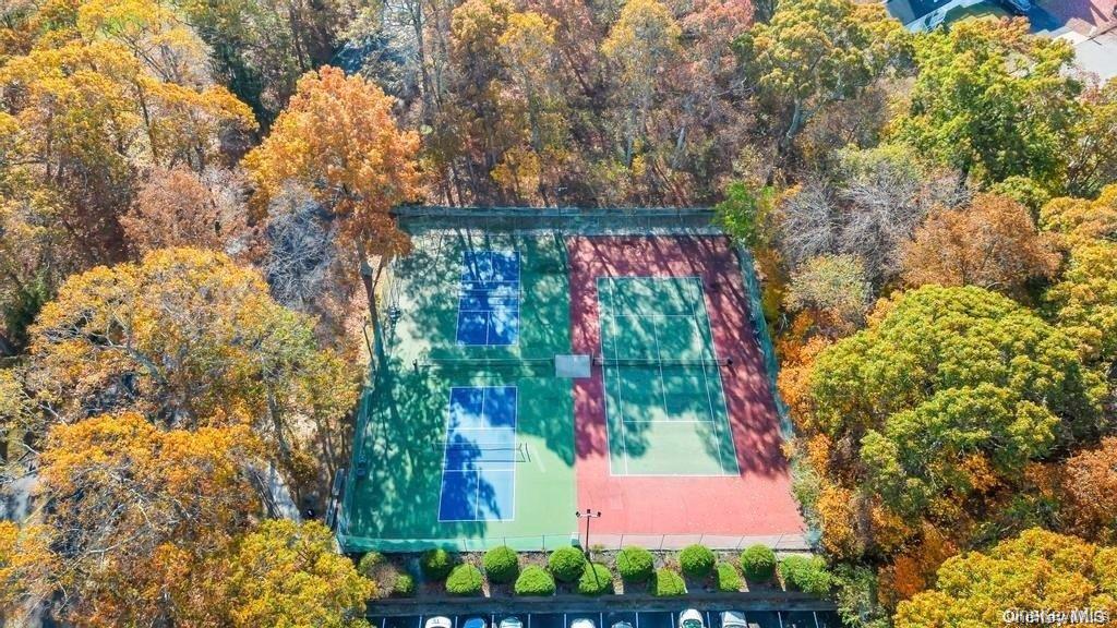 356 Clubhouse Court, Coram, NY 11727